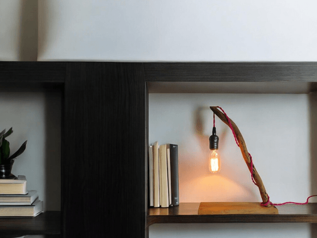 Lampe bois flotté